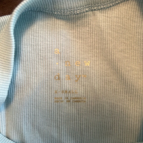 Sumer Tank Tops - Picture 3 of 7